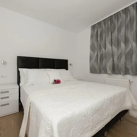 Penthouse Jure Apartman *
