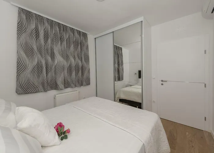 Penthouse Jure Appartamento *