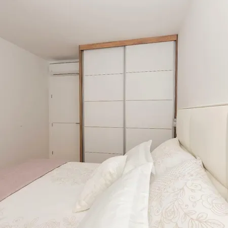 Apartament Penthouse Jure *