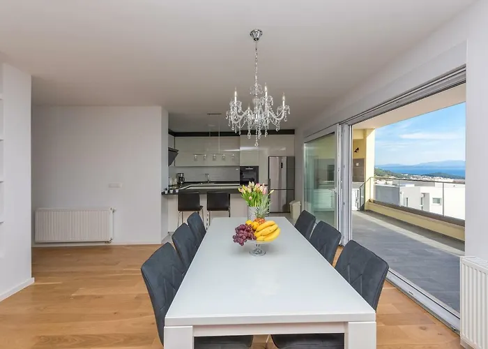 Apartment Penthouse Jure Makarska